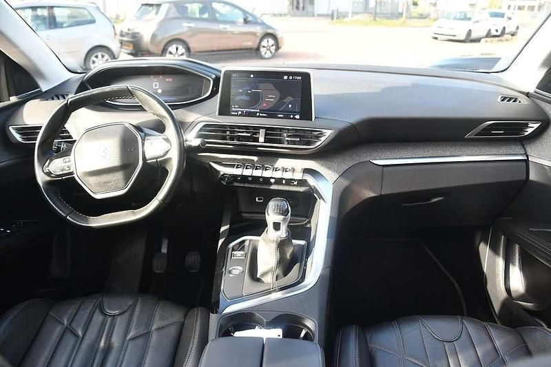 Occasion Peugeot 3008 Crossway 131 PK (96 kW) 2019 Grijs SUV