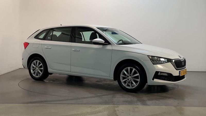 Occasion Skoda Scala Ambition 2021 Wit Hatchback