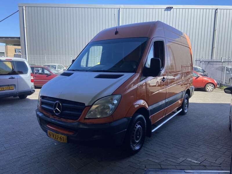 Oranje Gebruikt 2010 Mercedes Sprinter Van | € 2.640 - Afbeelding 1/4