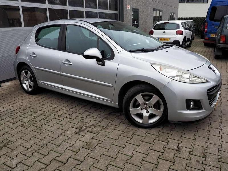 Grijs Gebruikt 2010 Peugeot 207 S Hatchback | € 3.950 (Eerlijke prijs) - Afbeelding 1/4