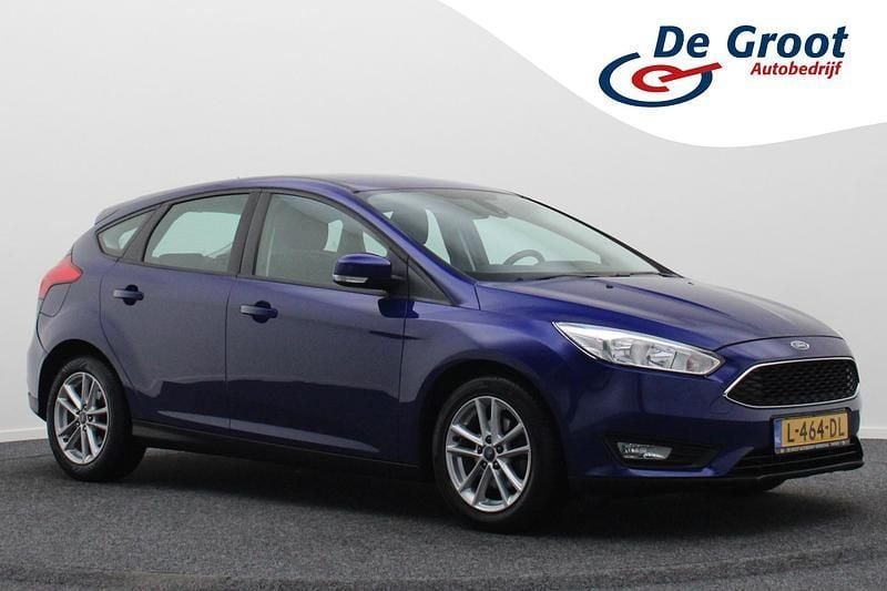 Blauw Gebruikt 2018 Ford Focus Business Edition Hatchback | € 10.950 (Goede deal) - Afbeelding 1/2
