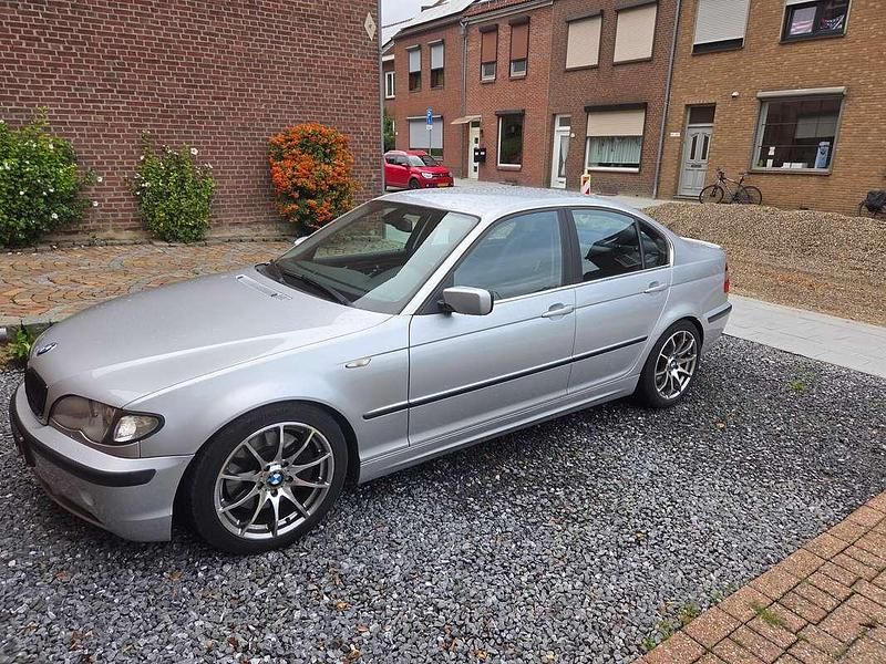 Zilver Gebruikt 2002 BMW 330 Sedan | € 6.750 (Duur) - Afbeelding 1/4