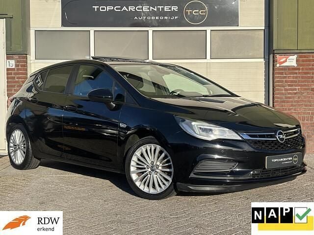 Zwart Gebruikt 2018 Opel Astra Edition Hatchback | € 9.999 (Goede deal) - Afbeelding 1/4