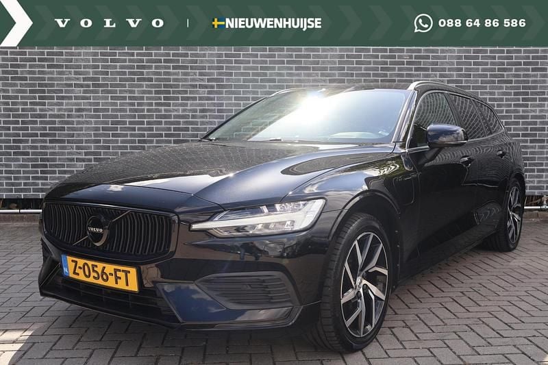 Zwart Gebruikt 2020 Volvo V60 Momentum Stationwagen | € 25.694 (Eerlijke prijs) - Afbeelding 1/4