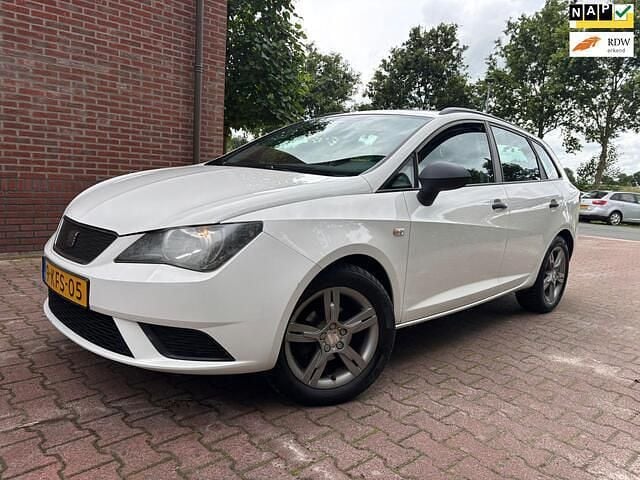 Wit Gebruikt 2013 Seat Ibiza ST Stationwagen | € 3.999 (Eerlijke prijs) - Afbeelding 1/4