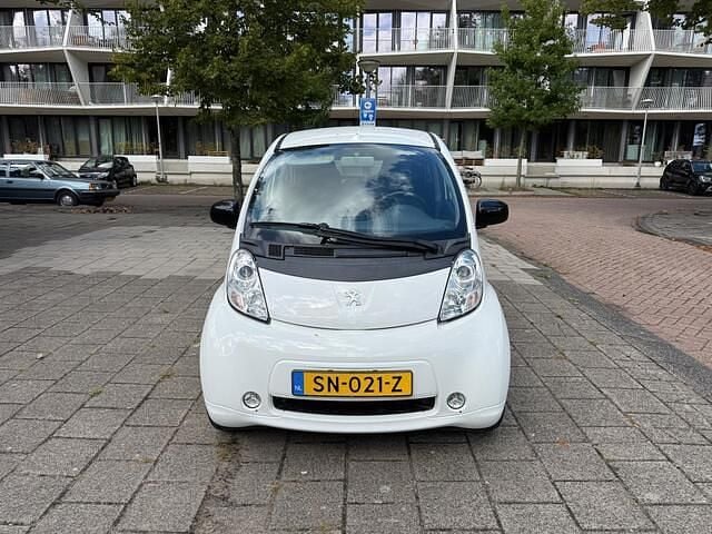 Wit Gebruikt 2018 Peugeot iON Active Hatchback | € 4.600 - Afbeelding 1/4