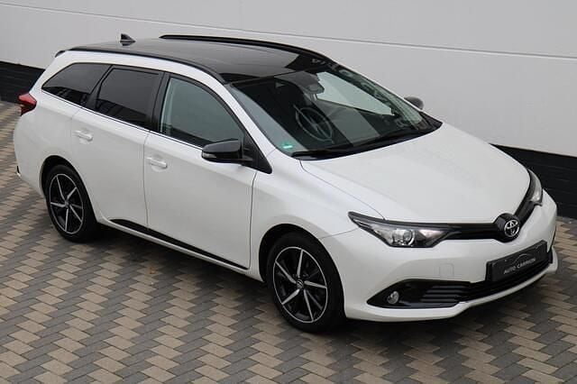 Wit Gebruikt 2018 Toyota Auris Touring Sports Stationwagen | € 16.945 (Eerlijke prijs) - Afbeelding 1/4