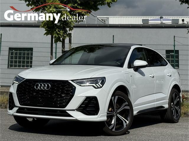 Wit Gebruikt 2021 Audi Q3 Sportback Ambiente SUV | € 46.949 (Eerlijke prijs) - Afbeelding 1/4