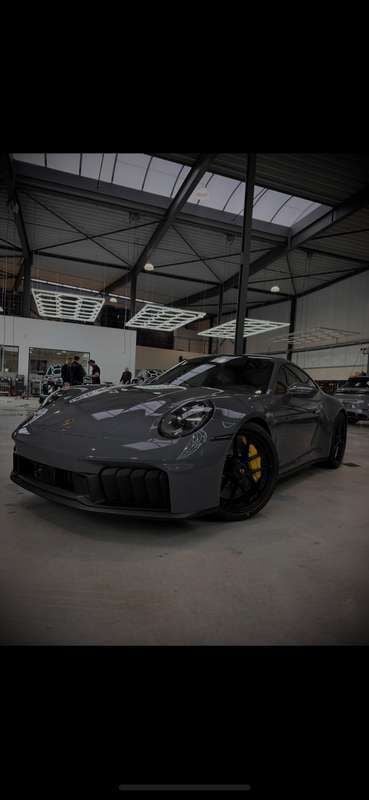 Nieuw 2025 Porsche 911 Carrera 4 GTS Coupé | € 237.000 - Afbeelding 1/4