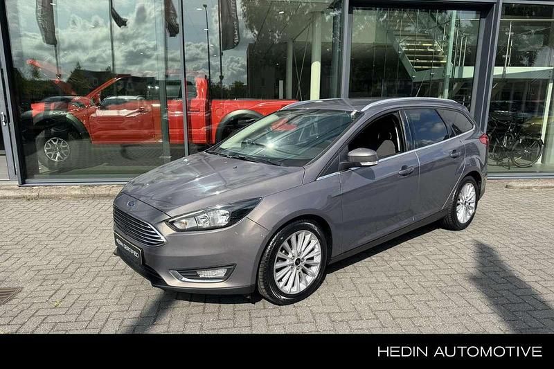 Bruin Gebruikt 2016 Ford Focus Titanium Stationwagen | € 9.445 (Iets duurder) - Afbeelding 1/4