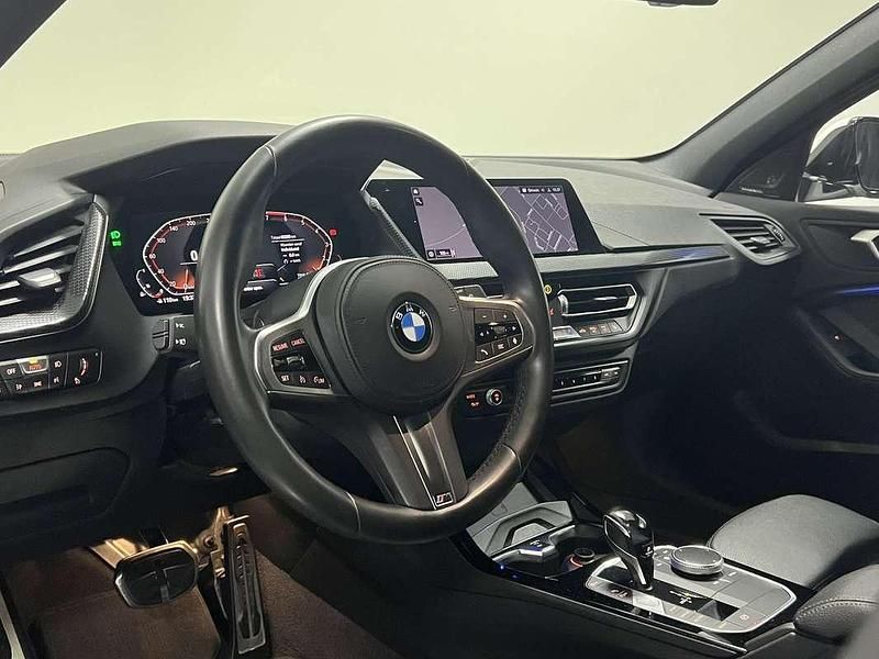 Occasion BMW 118 Executive 142 PK (104 kW) 2020 Wit (metallic) Hatchback