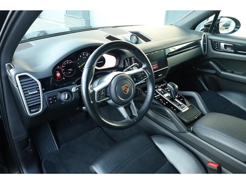 Occasion Porsche Cayenne 341 PK (250 kW) 2021 Zwart SUV