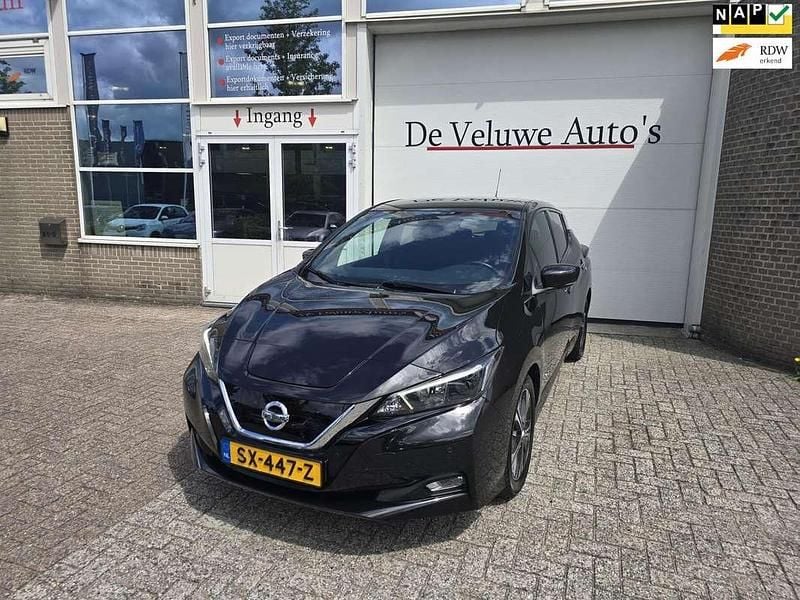 Zwart Gebruikt 2018 Nissan Leaf Hatchback | € 9.900 (Eerlijke prijs) - Afbeelding 1/4