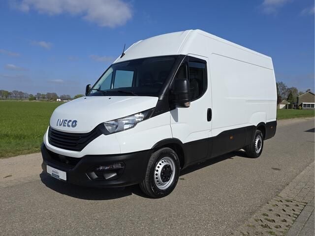 Wit Gebruikt 2021 Iveco Daily Van | € 19.995 (Super prijs) - Afbeelding 1/2
