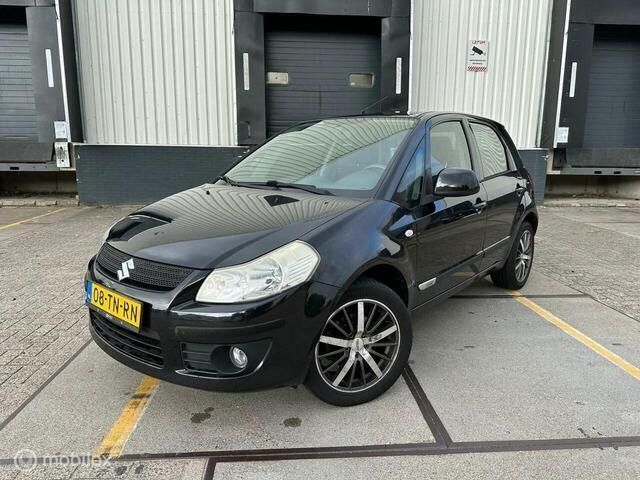 Zwart Gebruikt 2006 Suzuki SX4 Comfort MPV | € 2.350 (Eerlijke prijs) - Afbeelding 1/4