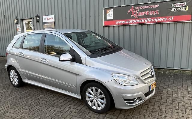 Grijs Gebruikt 2010 Mercedes B200 MPV | € 7.999 (Iets duurder) - Afbeelding 1/4