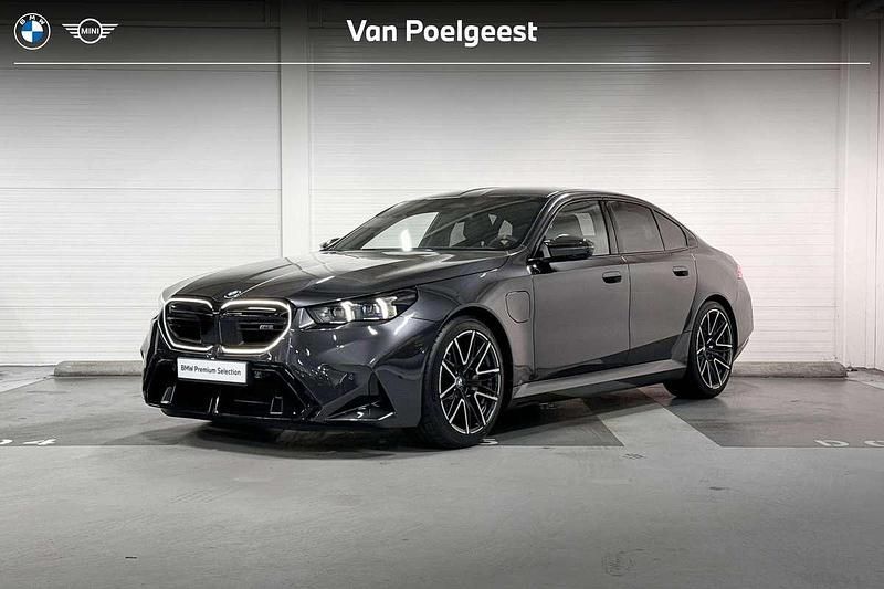 Grijs Gebruikt 2025 BMW M5 Comfort Edition Sedan | € 159.900 - Afbeelding 1/4
