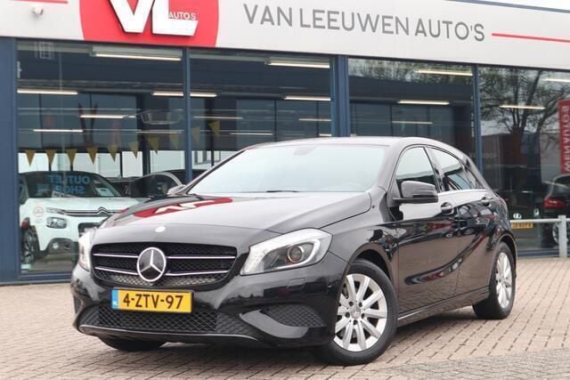 Zwart Gebruikt 2015 Mercedes A180 Ambition Hatchback | € 12.448 (Goede deal) - Afbeelding 1/4