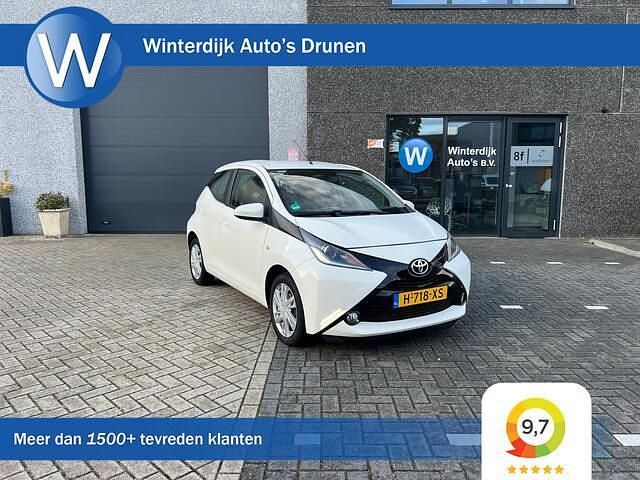 Wit Gebruikt 2017 Toyota Aygo X-wave Hatchback | € 6.250 (Goede deal) - Afbeelding 1/4