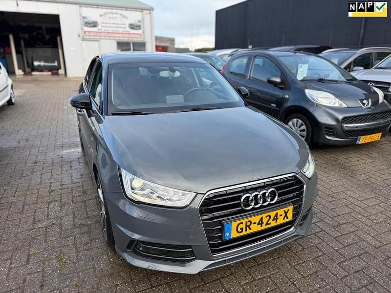 Grijs Gebruikt 2015 Audi A1 Sportback Hatchback | € 10.950 (Goede deal) - Afbeelding 1/4