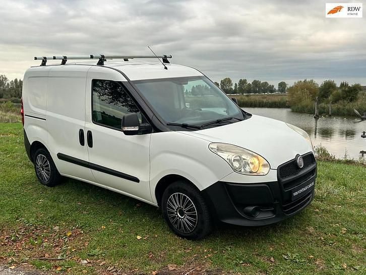 Gebruikt 2014 Fiat Doblò MPV | € 1.990 (Eerlijke prijs) - Afbeelding 1/4