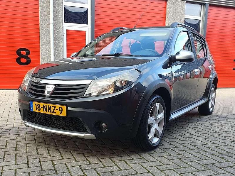 Gebruikt 2011 Dacia Sandero Stepway Hatchback | € 2.950 (Eerlijke prijs) - Afbeelding 1/4
