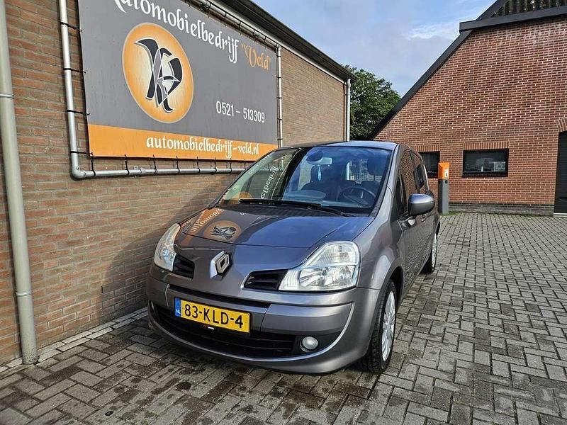 Grijs, metallic lak Gebruikt 2010 Renault Grand Modus Exception MPV | € 1.645 (Goede deal) - Afbeelding 1/4