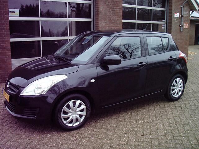 Occasion Suzuki Swift Comfort 94 PK (69 kW) 2011 Zwart (metallic) Hatchback