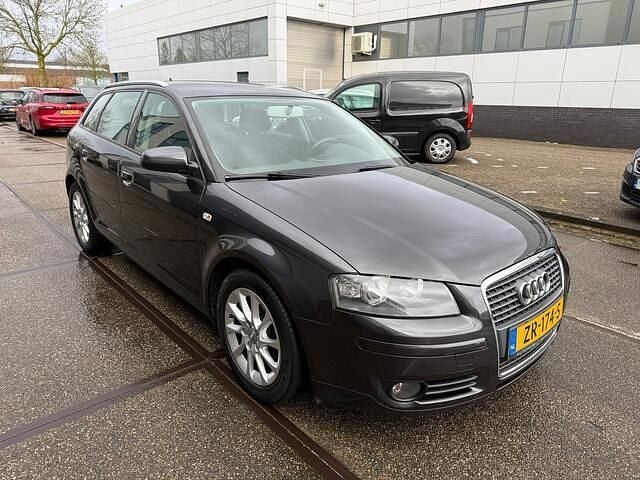 Occasion Audi A3 Sportback Attraction 125 PK (91 kW) 2008 Grijs Hatchback