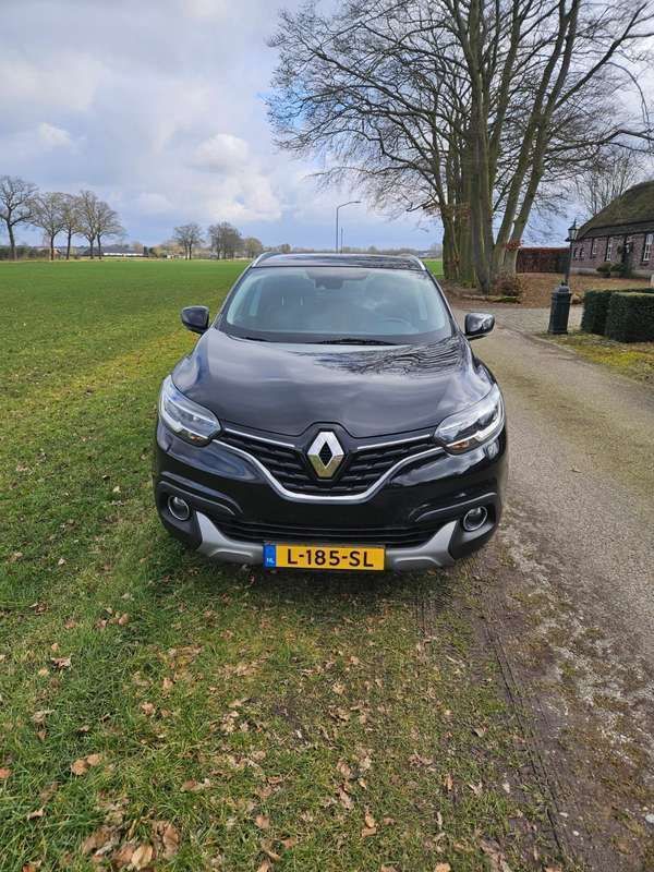 Zwart Gebruikt 2016 Renault Kadjar Intens SUV | € 10.500 (Goede deal) - Afbeelding 1/4