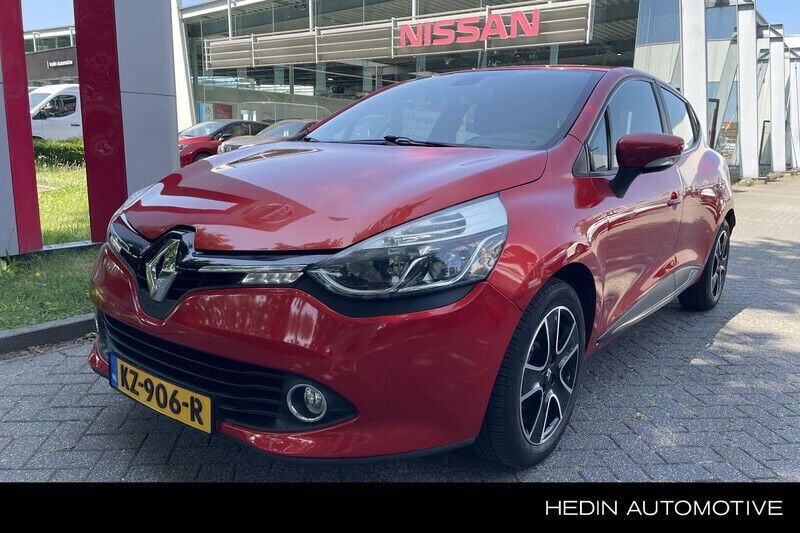 Red flame (tennp) Gebruikt 2014 Renault Clio IV Dynamique Hatchback | € 8.690 (Eerlijke prijs) - Afbeelding 1/4