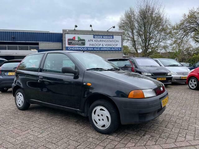 Occasion Fiat Punto S 54 PK (39 kW) 1996 Zwart Hatchback