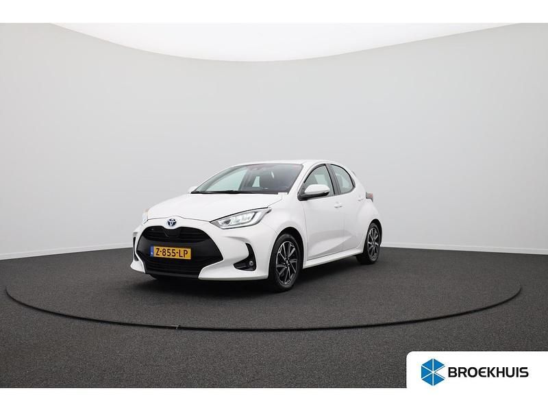 Wit Gebruikt 2024 Toyota Yaris Hybrid Hatchback | € 23.900 (Eerlijke prijs) - Afbeelding 1/4
