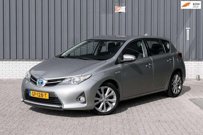 Grijs Gebruikt 2014 Toyota Auris Hybrid Hatchback | € 9.950 (Eerlijke prijs) - Afbeelding 1/4