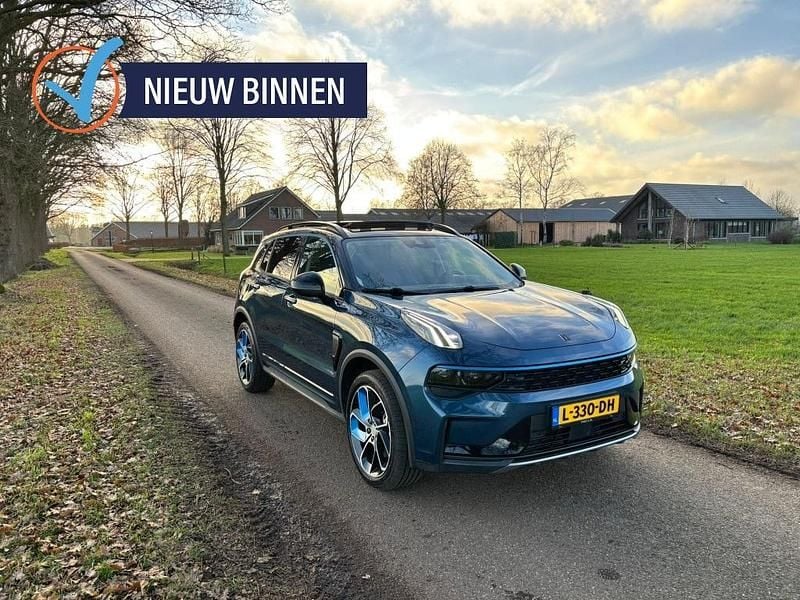 Blauw (metallic) Gebruikt 2021 Lynk & Co 01 SUV | € 20.945 (Eerlijke prijs) - Afbeelding 1/4