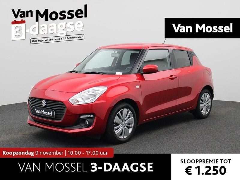 Rood Gebruikt 2020 Suzuki Swift Hatchback | € 15.900 (Goede deal) - Afbeelding 1/4