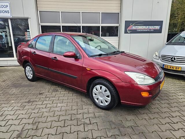Occasion Ford Focus Ghia 101 PK (74 kW) 2000 Rood (metallic) Sedan