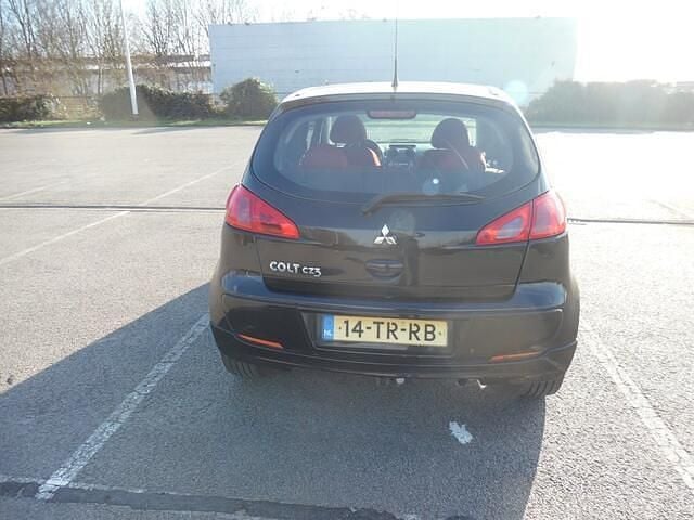 Occasion Mitsubishi Colt 95 PK (69 kW) 2006 Zwart Hatchback