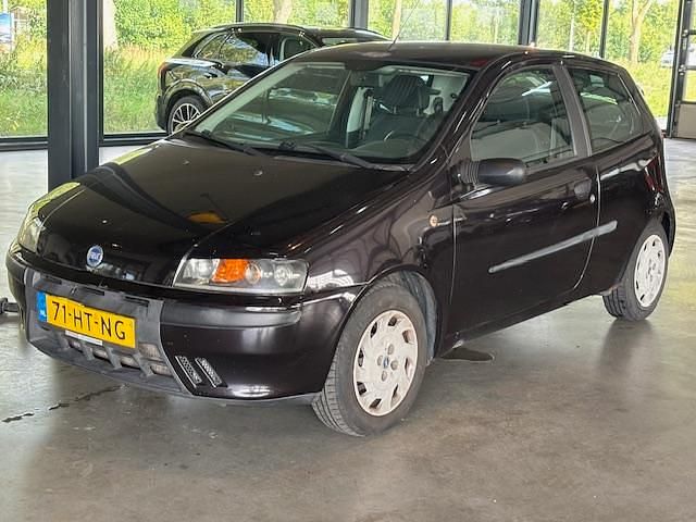 Zwart Gebruikt 2001 Fiat Punto Hatchback | € 995 - Afbeelding 1/4
