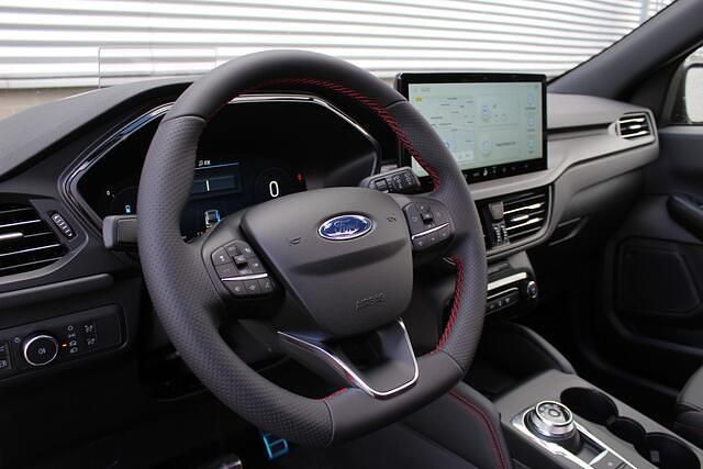 Occasion Ford Kuga ST-Line X 243 PK (178 kW) 2025 Zwart SUV