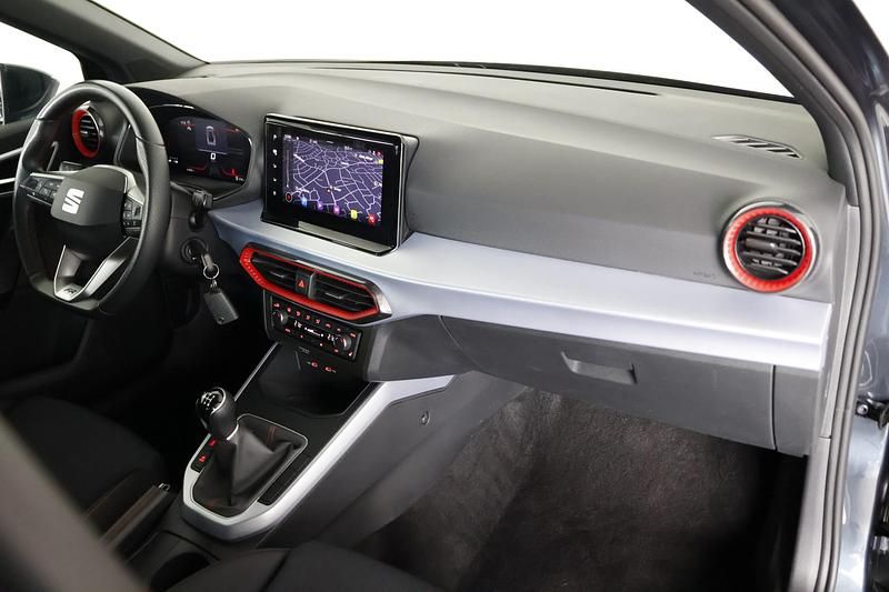 Occasion Seat Arona FR 111 PK (81 kW) 2023 Grijs, metallic lak SUV