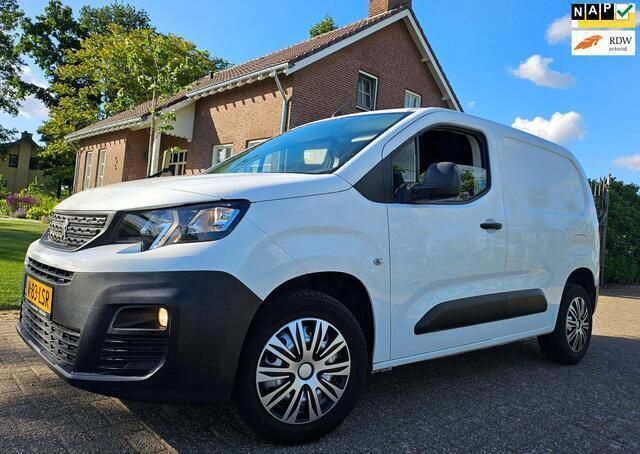 Wit Gebruikt 2019 Peugeot Partner MPV | € 12.995 (Goede deal) - Afbeelding 1/4