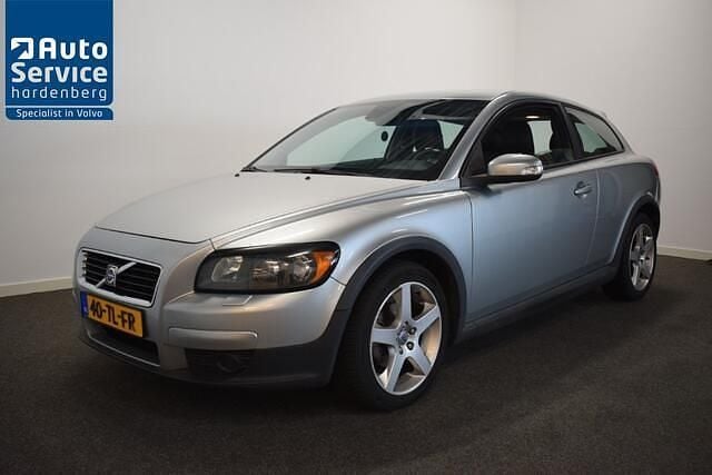 Grijs Gebruikt 2006 Volvo C30 Summum Hatchback | € 5.950 (Eerlijke prijs) - Afbeelding 1/4