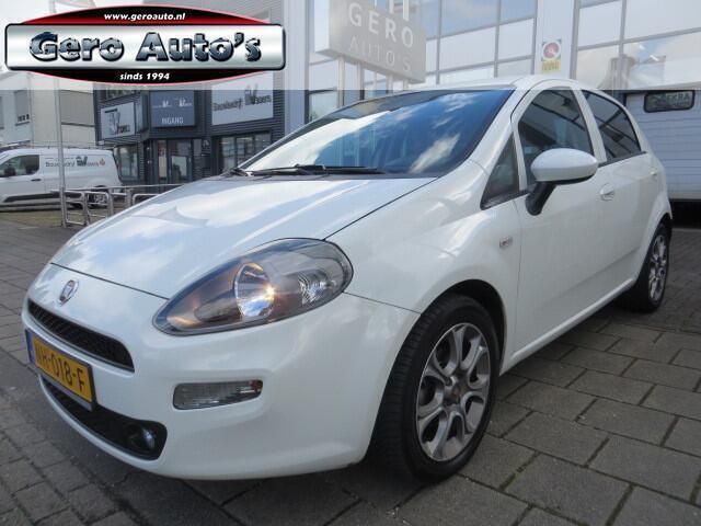 Wit Gebruikt 2017 Fiat Punto Evo Lounge Hatchback | € 6.900 (Eerlijke prijs) - Afbeelding 1/4