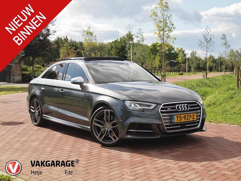 Grijs Gebruikt 2015 Audi A3 Proline Sedan | € 20.995 (Eerlijke prijs) - Afbeelding 1/4