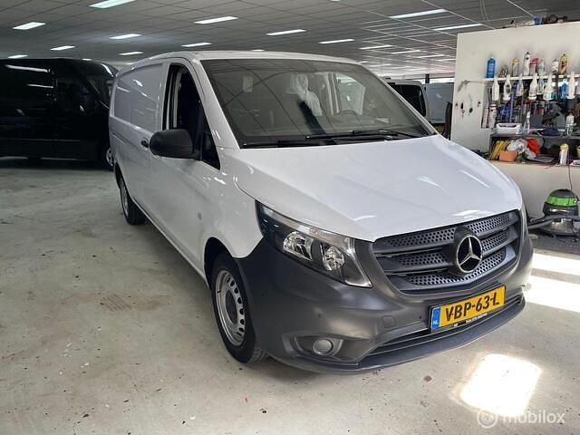Wit Gebruikt 2019 Mercedes Vito MPV | € 12.500 (Super prijs) - Afbeelding 1/4