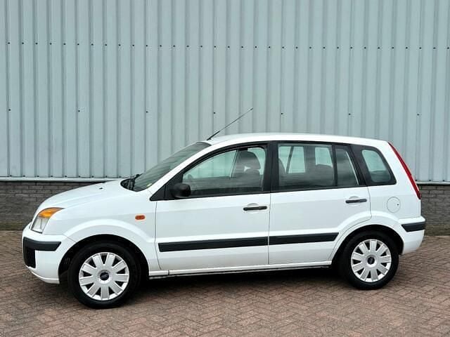 Occasion Ford Fusion 80 PK (58 kW) 2008 Wit Hatchback