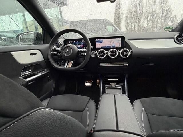 Occasion Mercedes GLA180 AMG line 136 PK (100 kW) 2025 Grijs SUV