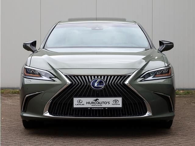 Occasion Lexus ES300H President Line 218 PK (160 kW) 2020 Groen (metallic) Sedan