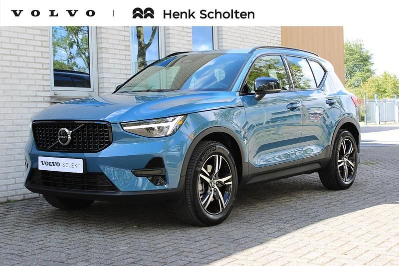 Blauw Gebruikt 2025 Volvo XC40 Plus SUV | € 44.950 (Eerlijke prijs) - Afbeelding 1/3